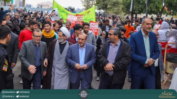 حضور علی حدادی در مراسم باشکوه راهپیمایی یوم‌الله ۱۳ آبان در شهرستان نظرآباد